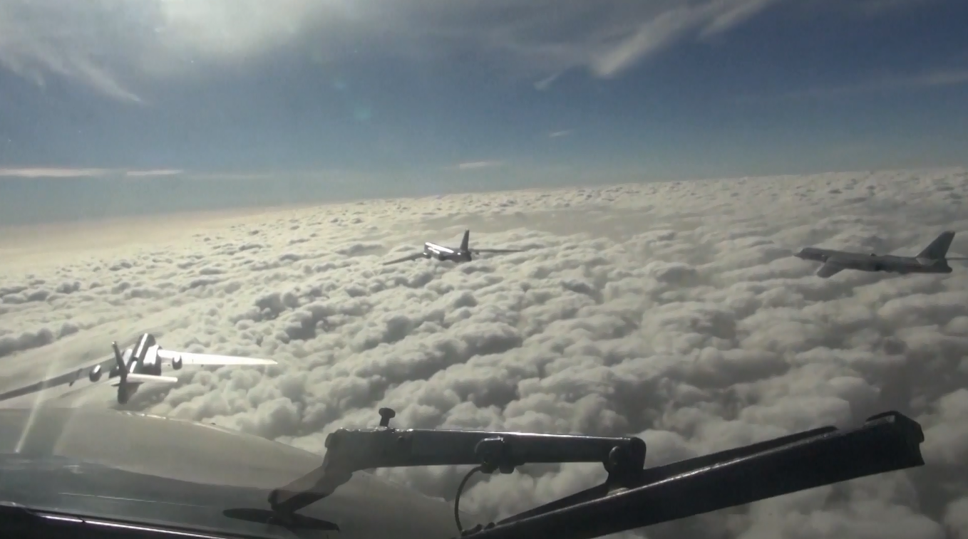 Angkatan Udara PLA Tiongkok Gelar Latihan Tempur Pertama pada Tahun 2026